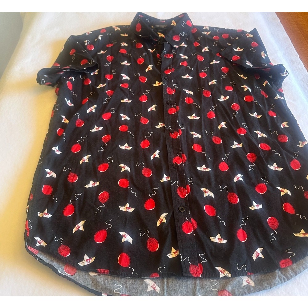 IT Chapter Two Button Up Balloon Boat Mens XL Black Red Halloween Pennywise